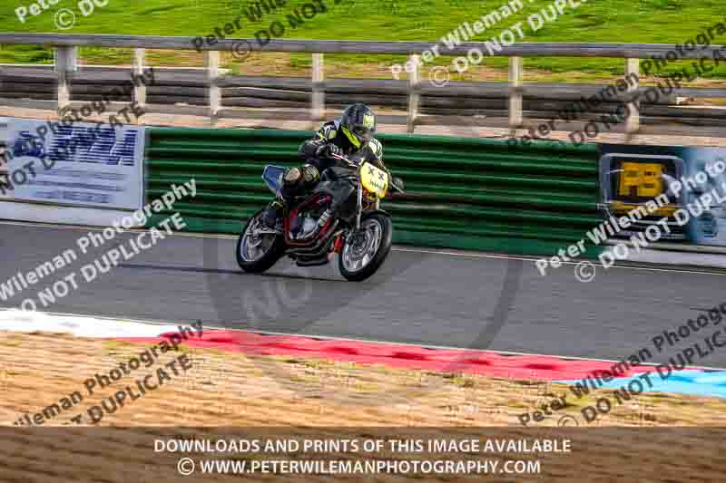 enduro digital images;event digital images;eventdigitalimages;mallory park;mallory park photographs;mallory park trackday;mallory park trackday photographs;no limits trackdays;peter wileman photography;racing digital images;trackday digital images;trackday photos